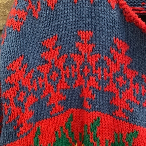 Gallagher festive colored cardigan with wooden buttons. Size XL - Picture 3 of 9